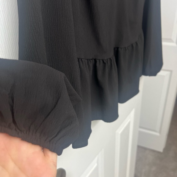 Nine West Black V-Neck Women's Top - Picture 4 of 4